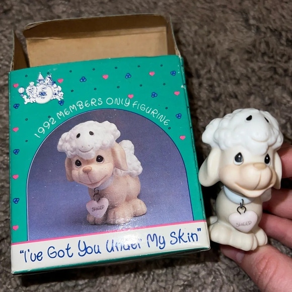 Precious Moments "I've Got You Under My Skin" - Picture 1 of 4